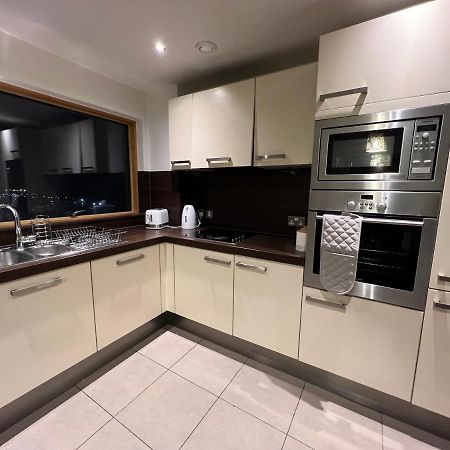 Bigkings Stylish 2 Bedroom Apartment With Free On Street Parking Manchester Exterior foto